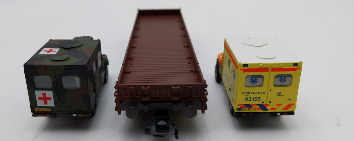 Marklin 46968 HO Scale 4MFOR Flatcar With 2 Vehicles LN/Box