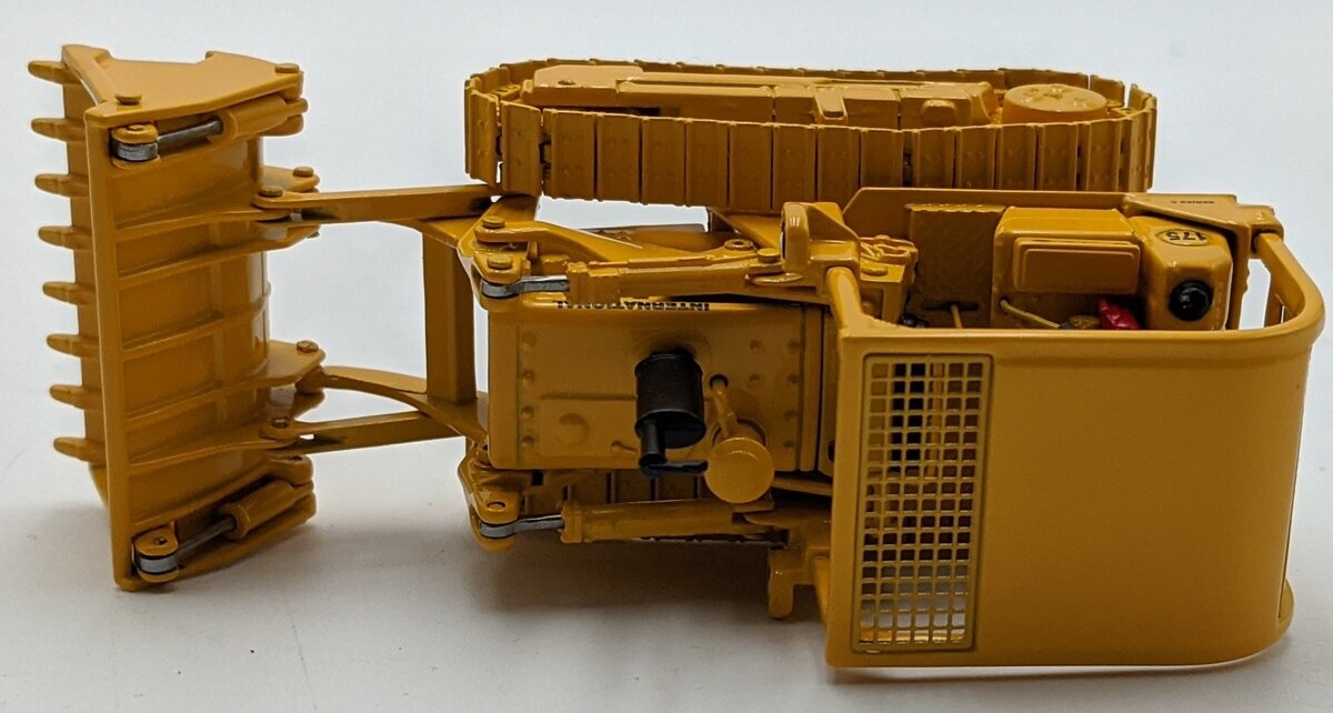 First Gear 50-3058 1:50 Diecast International Harvester 175C Crawler/Loader NIB