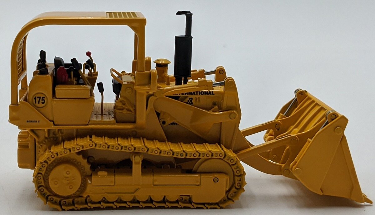 First Gear 50-3058 1:50 Diecast International Harvester 175C Crawler/Loader NIB