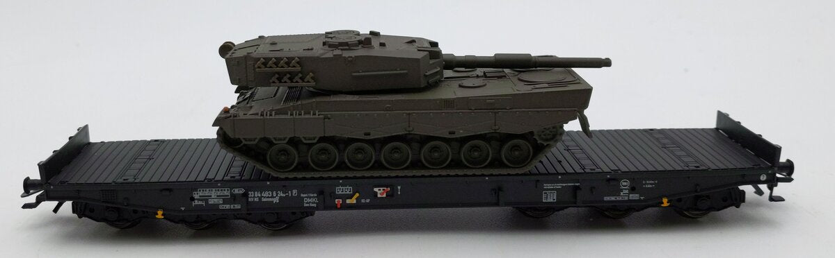 Marklin 48717 HO Scale Transport Flatcar with Leopard 2 Tank LN/Box