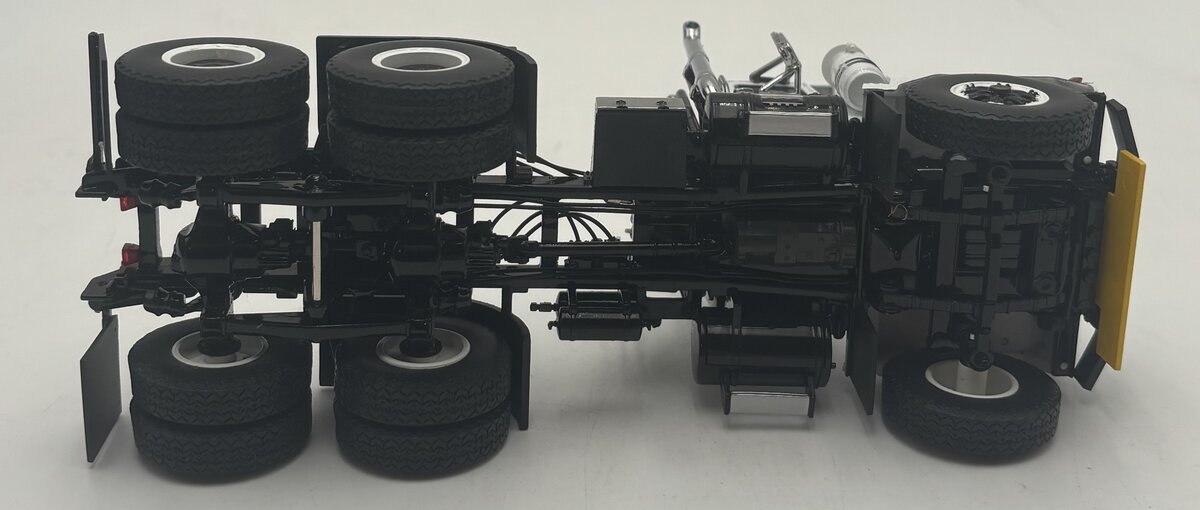 Heavy Haul Replicas HHR129D-2 1:50 Mack RD800 Tandem Axle Tractor White & Black LN/Box