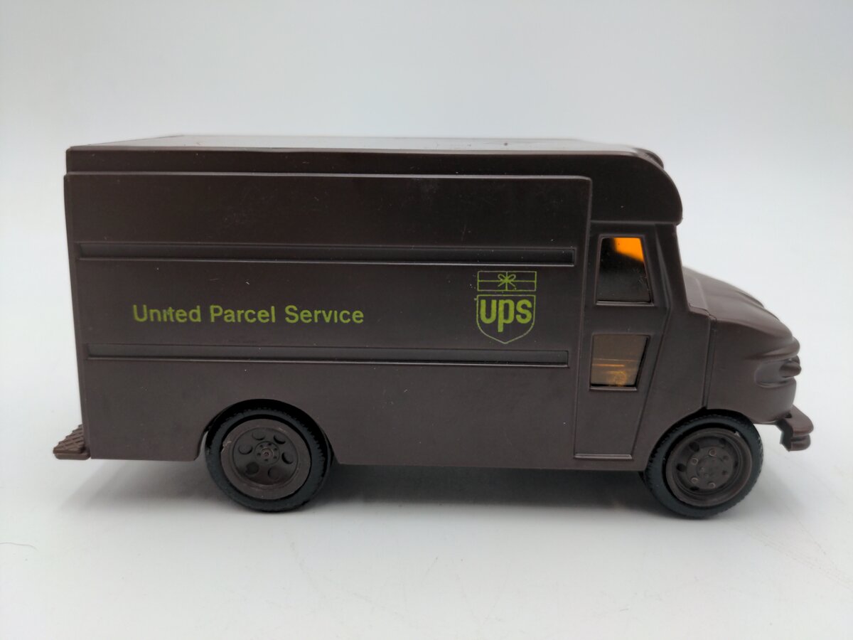UPS Heavy Duty Motor Delivery Van EX/Box