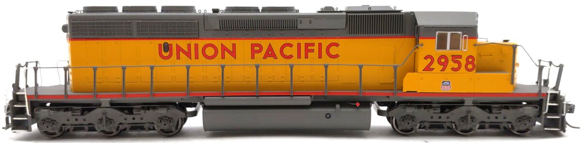 InterMountain 49327-02 HO Union Pacific SD40-2 Diesel Locomotive #2958 LN/Box