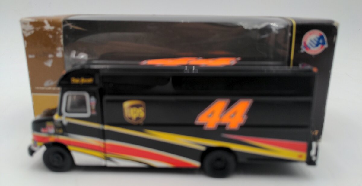 Action Racing 1:64 Diecast Dale Jarrett #44 UPS Package Truck EX/Box