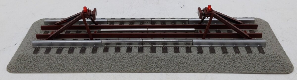 Lionel 6-12035 O Gauge FasTrack Lighted Bumpers (Pack of 2) EX/Box