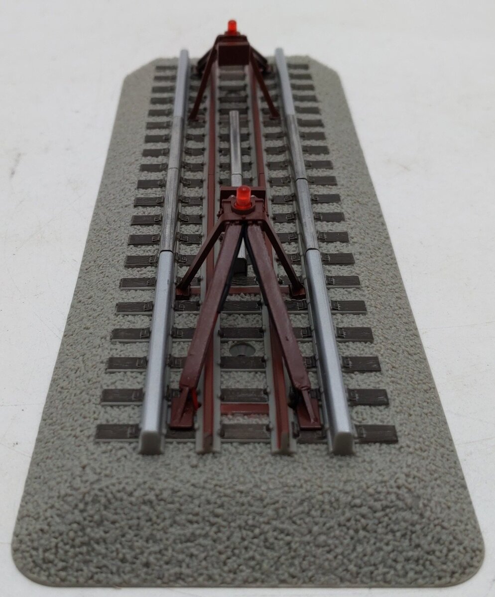 Lionel 6-12035 O Gauge FasTrack Lighted Bumpers (Pack of 2) EX/Box