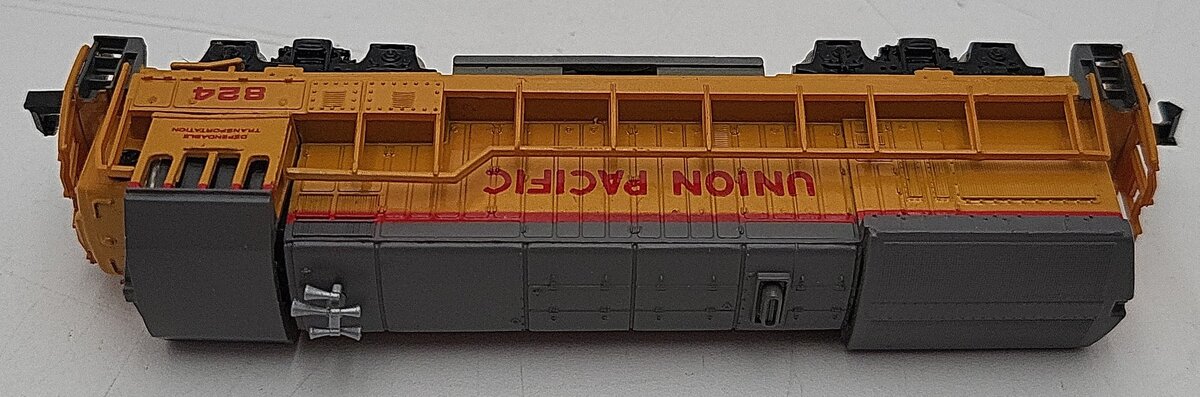 Bachmann 51-0640-01 Union Pacific N Scale GE U36B Diesel Locomotive #824 VG/Box
