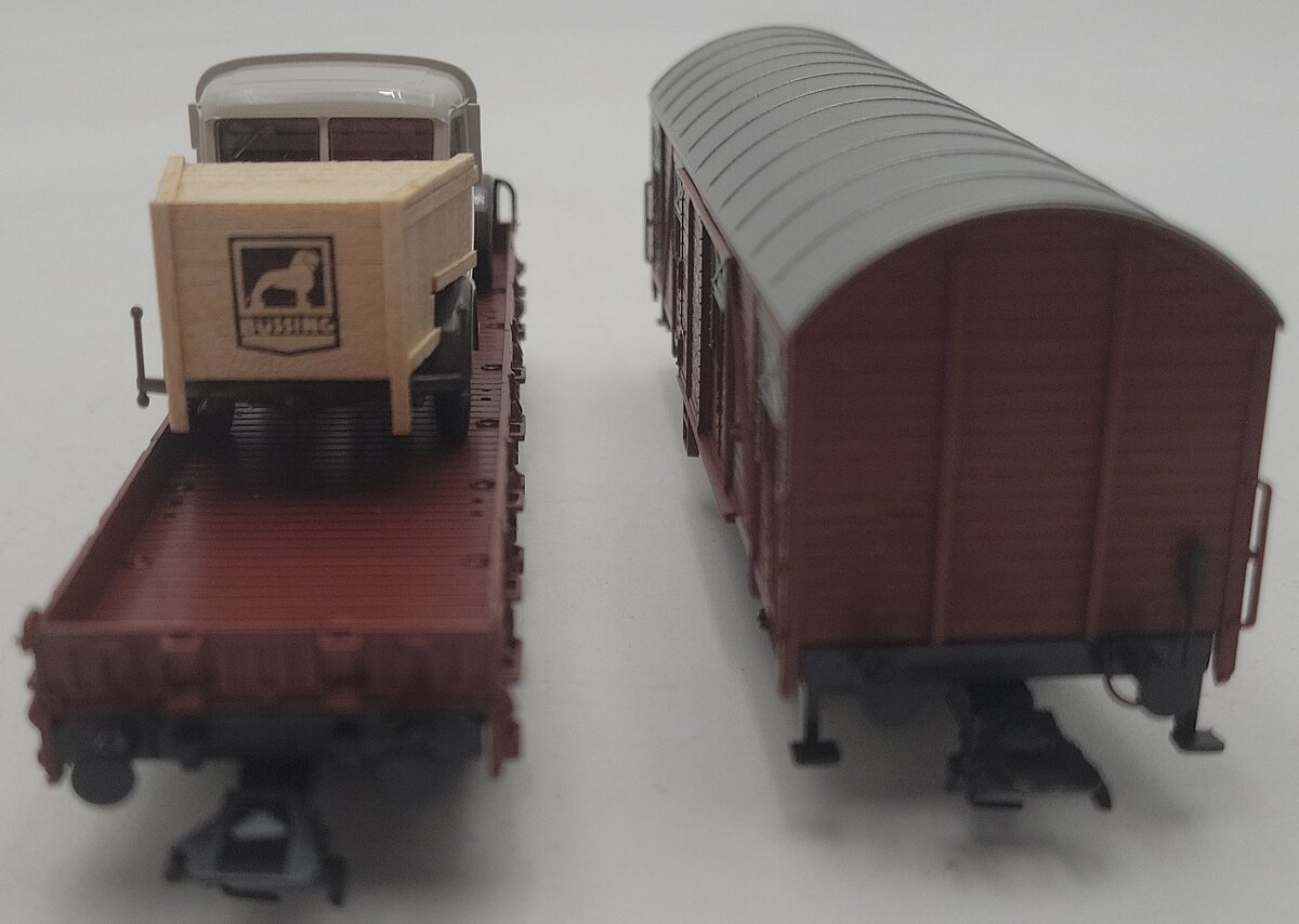 Marklin 90390 HO Scale 100 Jahre Bussing Nutzfahrzeuge Freight Cars (Set of 2) LN/Box