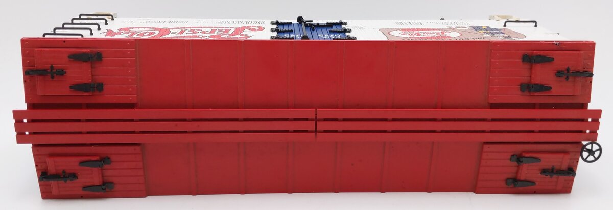 USA Trains 16126 G Scale Pepsi-Cola "Sing it out for Pepsi" Reefer #1942 VG