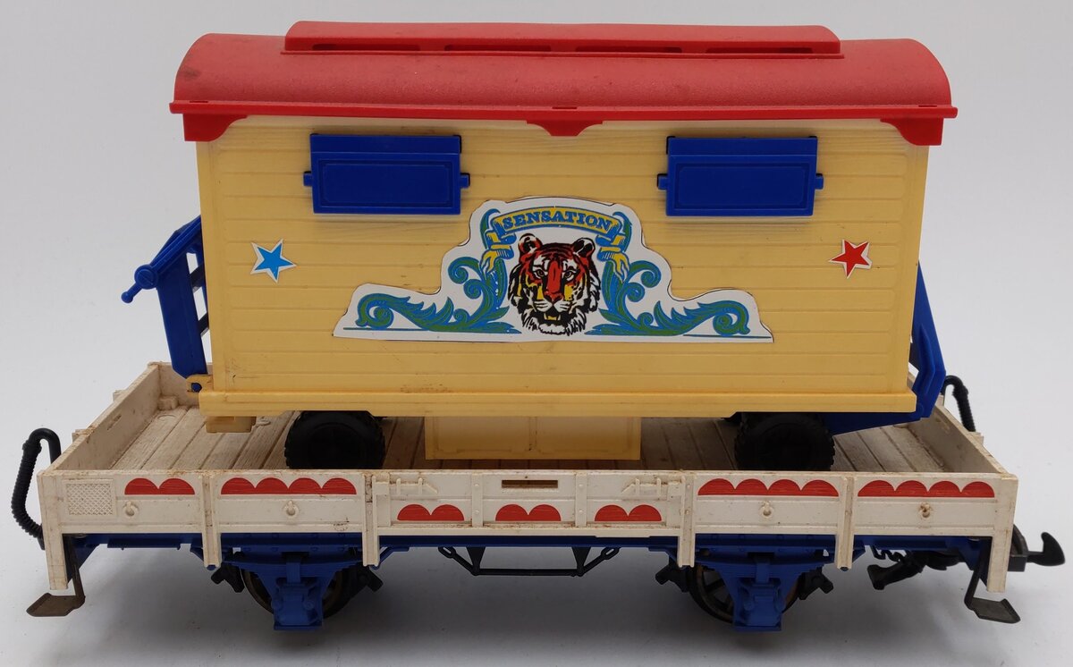 LGB 41380 G Scale Circus Car w/ Animal Cage
