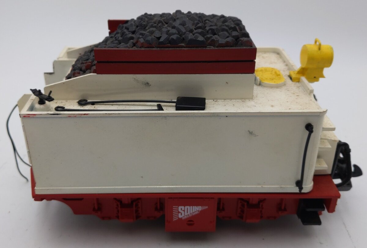 LGB 69572 G Scale AT&SF Motorized Tender w/ Sound