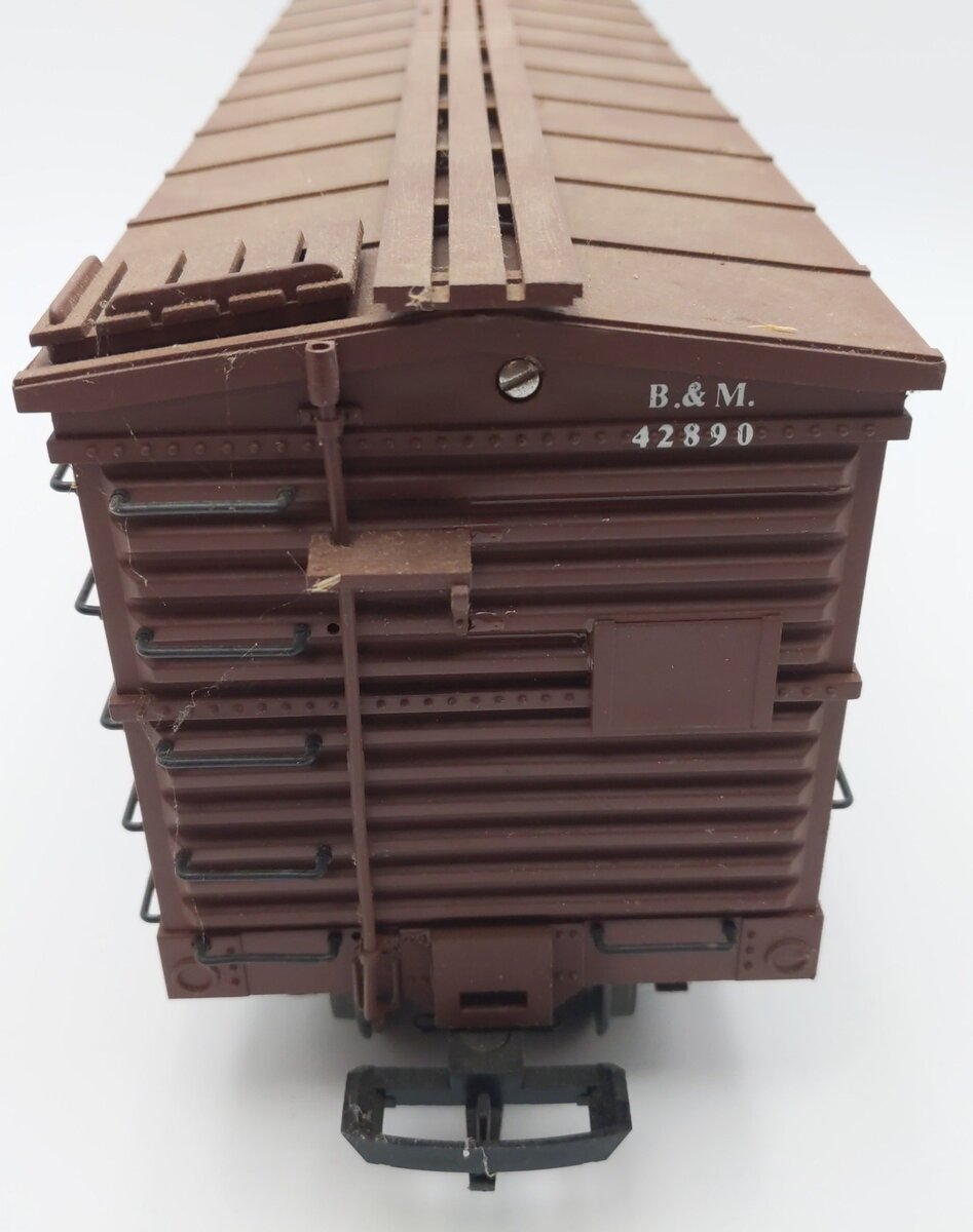 USA Trains 42890 G Scale Boston & Maine Boxcar EX