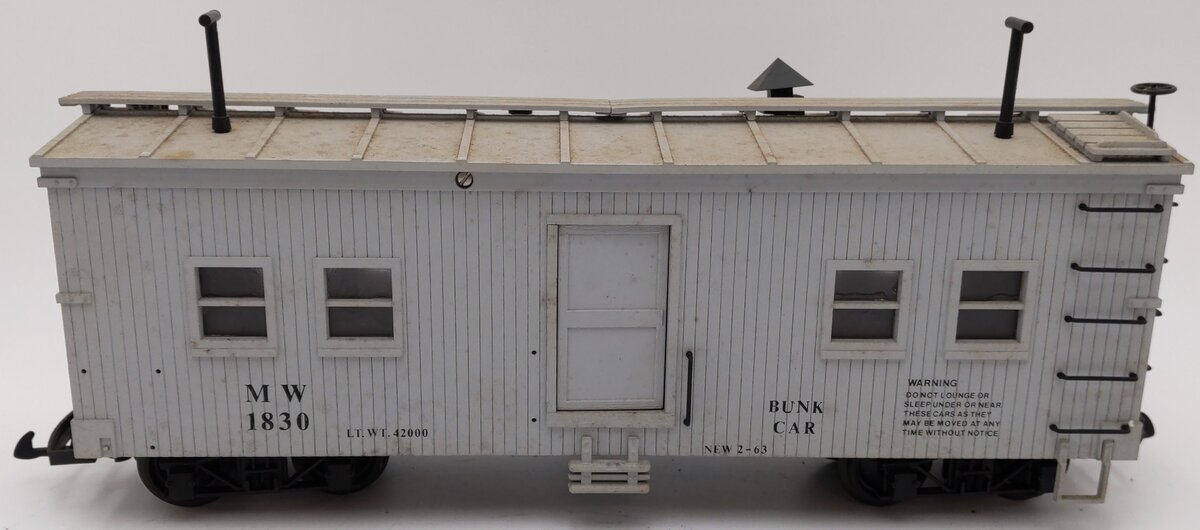 USA Trains 1830 G Scale Maintenance of Way Bunk Car VG