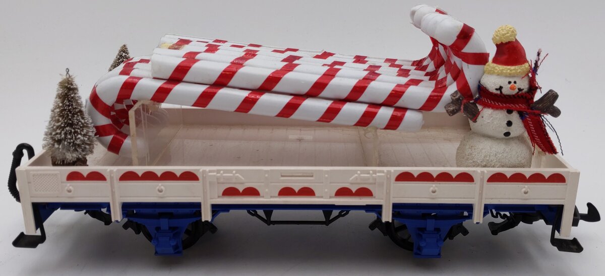 LGB 4038 G Scale Flatcar w/Custom Candy Cane Load EX/Box