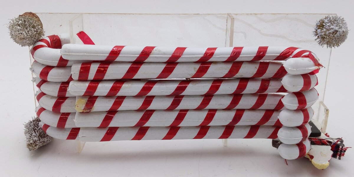 LGB 4038 G Scale Flatcar w/Custom Candy Cane Load EX/Box