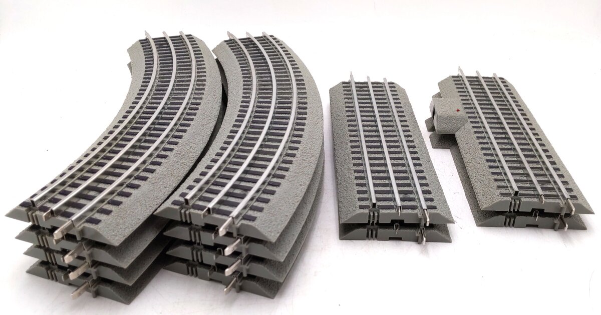 Lionel O FasTrack 40 x 60 Oval Track Pack w/ Terminal Sections (Set of 12) LN