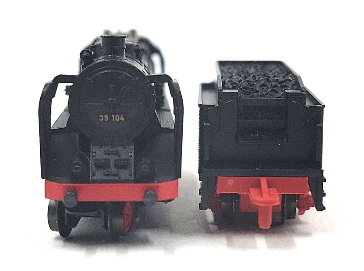 Marklin 88090 Z German State Railroad DR Cl 39 Passenger Steam Loco & Tender LN/Box