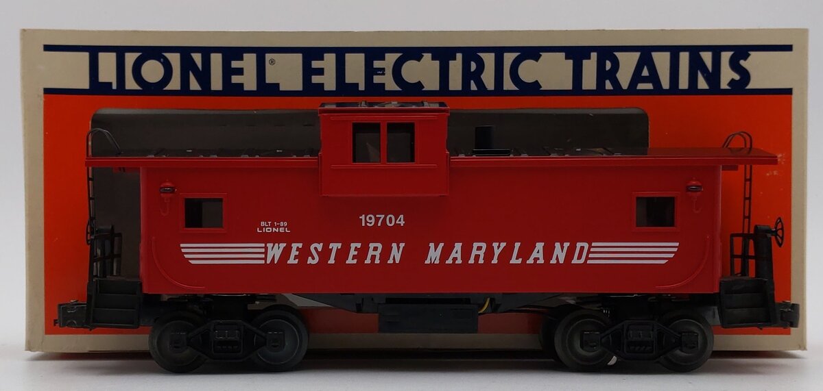 Lionel 6-19704 O Gauge Western Maryland Extended Vision Caboose w/Smoke LN/Box
