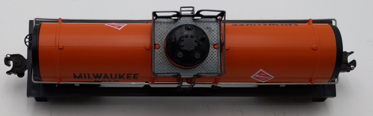 Lionel 6-19600 O Gauge Milwaukee Road Single Dome Tank Car #19600 LN/Box