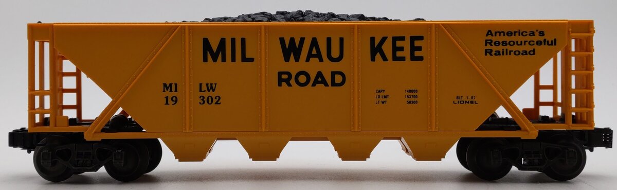 Lionel 6-19302 O Gauge Milwaukee Road Hopper #19302 with Coal Load LN/Box