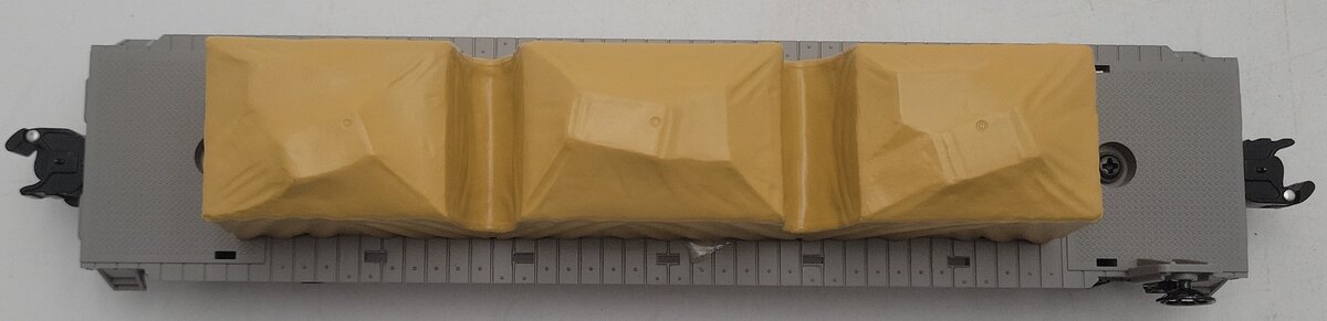 Lionel 6-39392 O Gauge U.S. Navy Flatcar with Tarped Load EX/Box