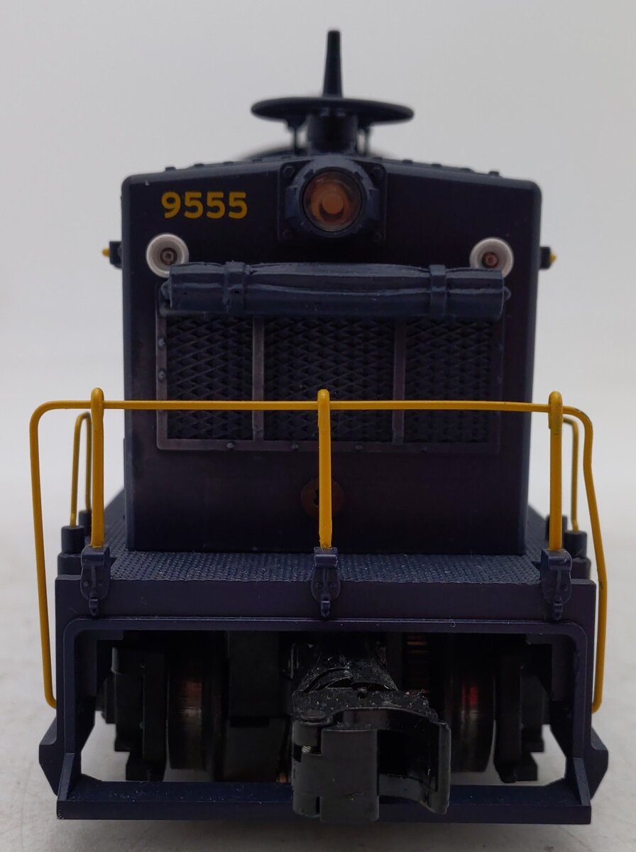 Lionel 6-82163 O B&O LionChief Plus NW2 Diesel Locomotive #9555 EX