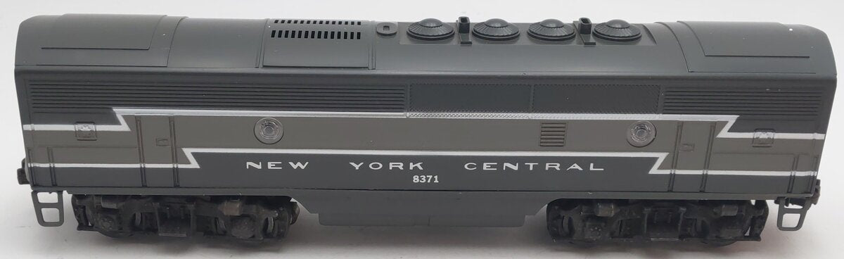 Lionel 6-8371 NYC F-3 B Unit Non-Powered Diesel Locomotive with Horn EX/Box