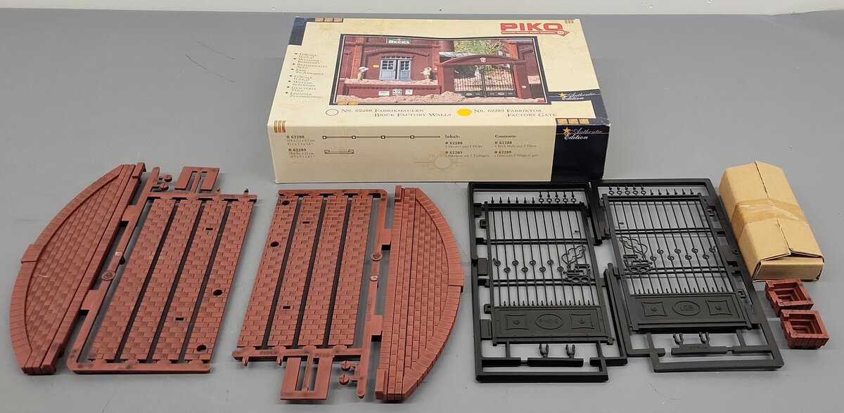 Piko 62289 G Scale Factory Gate VG/Box