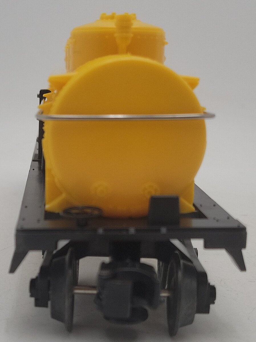 Lionel 6-16123 O Gauge Union Pacific Triple Dome Tank Car EX/Box