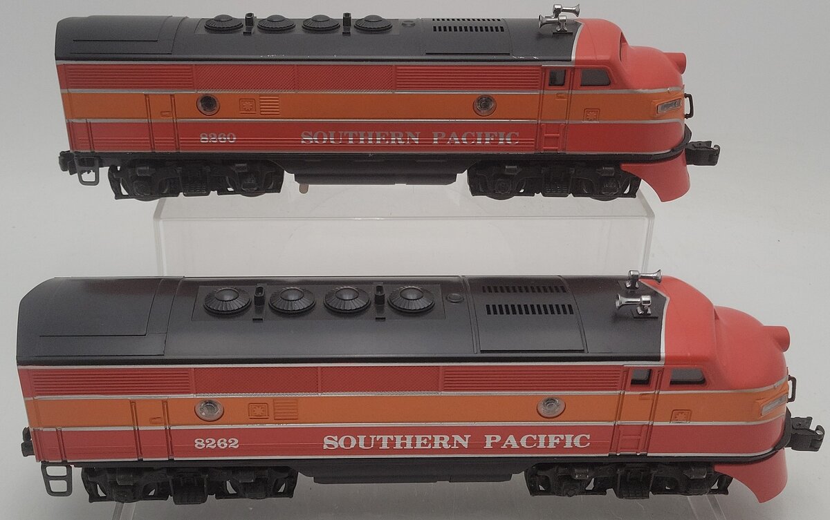 Lionel 6-8260 O Gauge Southern Pacific F3 AA Diesel Locomotive Set #8260/8262 EX/Box