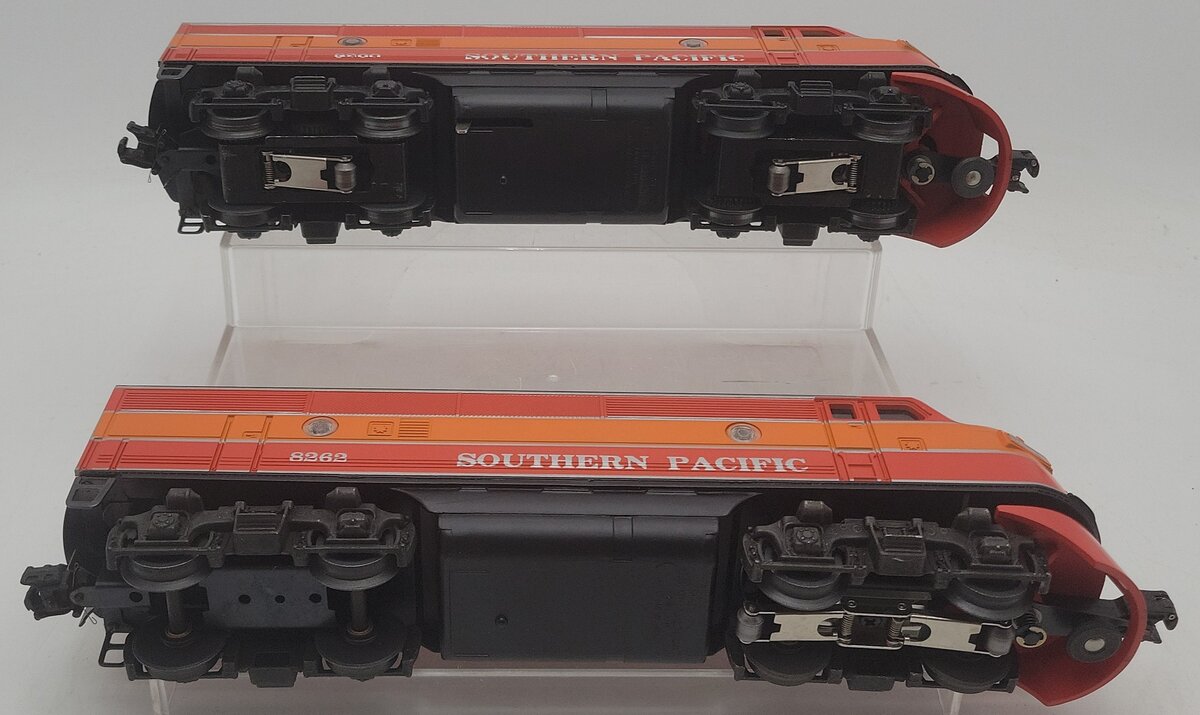 Lionel 6-8260 O Gauge Southern Pacific F3 AA Diesel Locomotive Set #8260/8262 EX/Box
