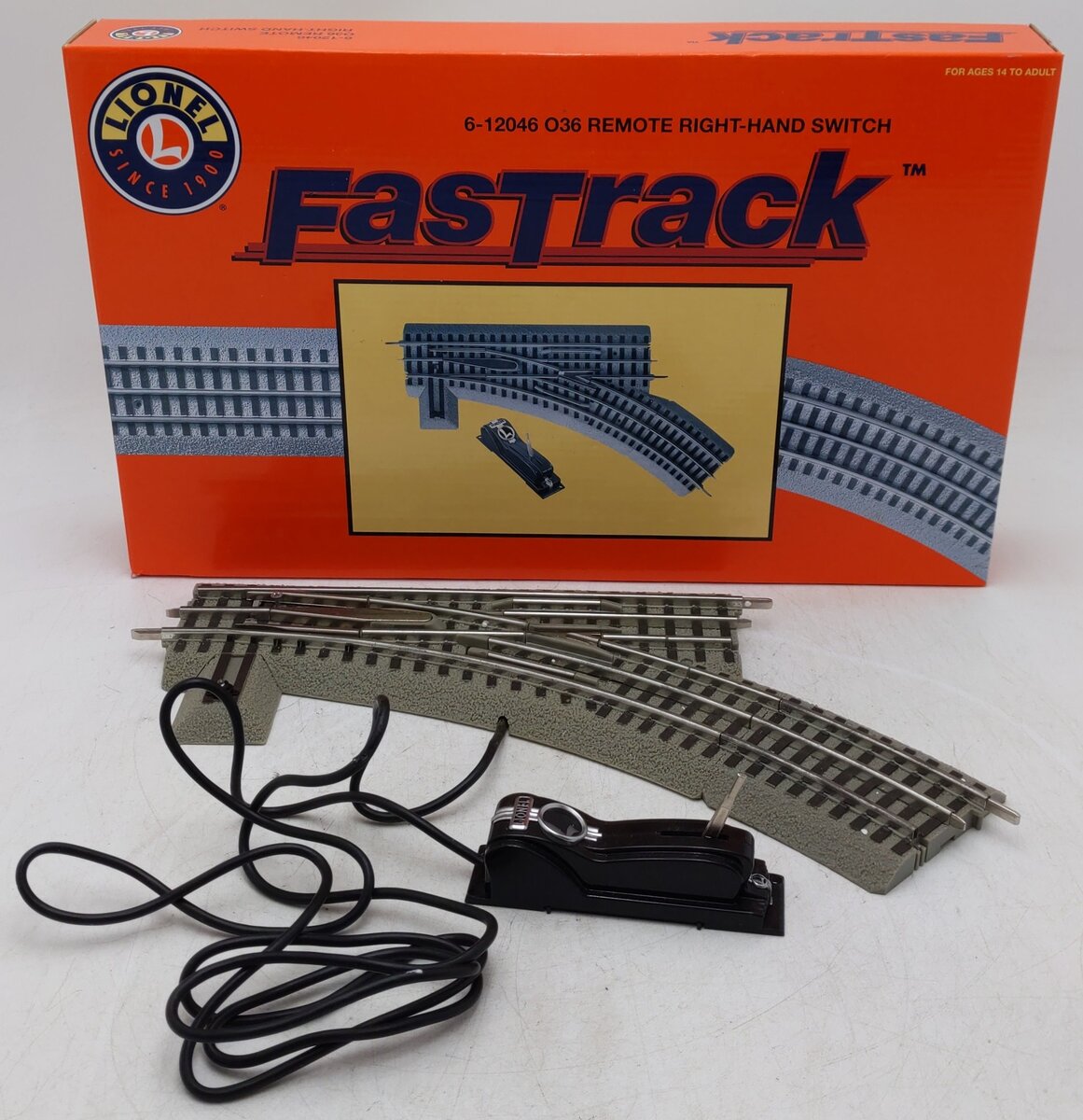 Lionel 6-12046 O Gauge O36 Right Hand Remote-Control FasTrack Switch/Turnout EX/Box