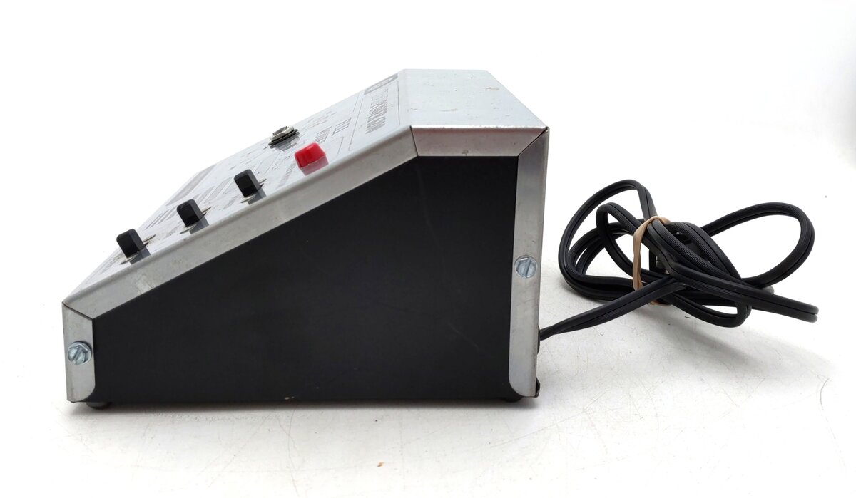 MRC 6200 Trainpower Power Pack (Silver) VG