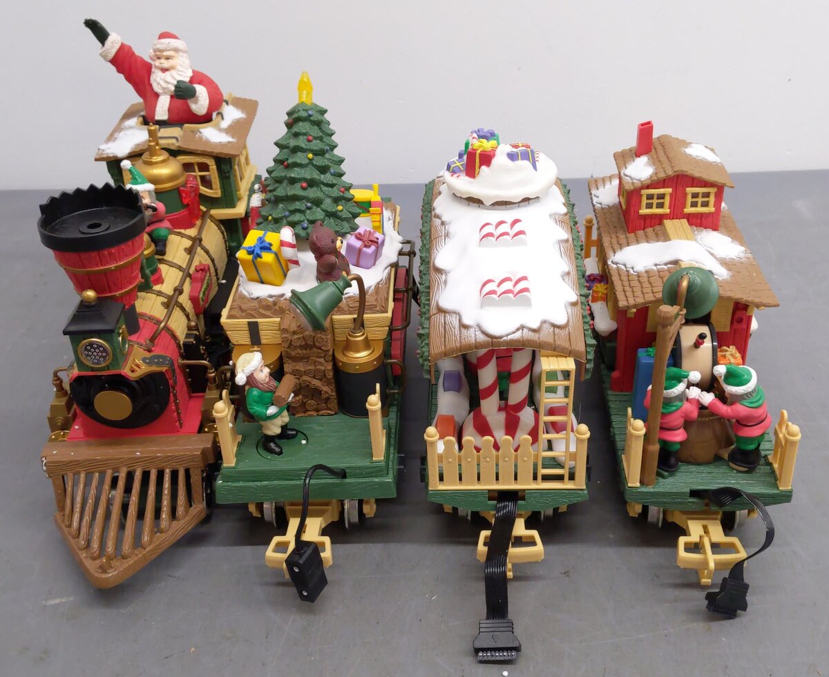 New Bright 380 G Scale Holiday Express Animated Steam Train Set EX/Box