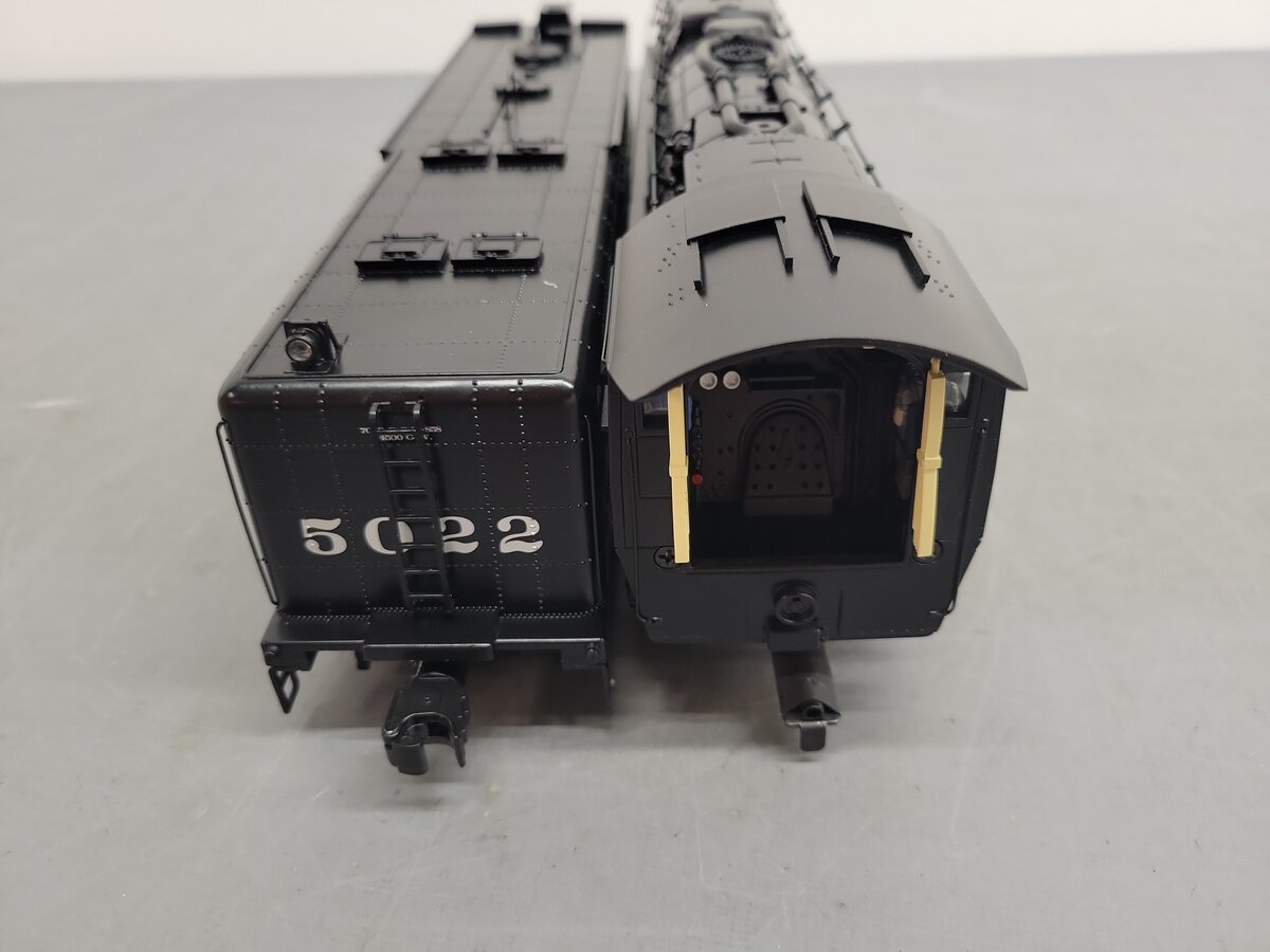 Lionel 2231142 O Gauge Santa Fe Legacy 2-10-4 Steam Locomotive & Tender #5022 EX/Box