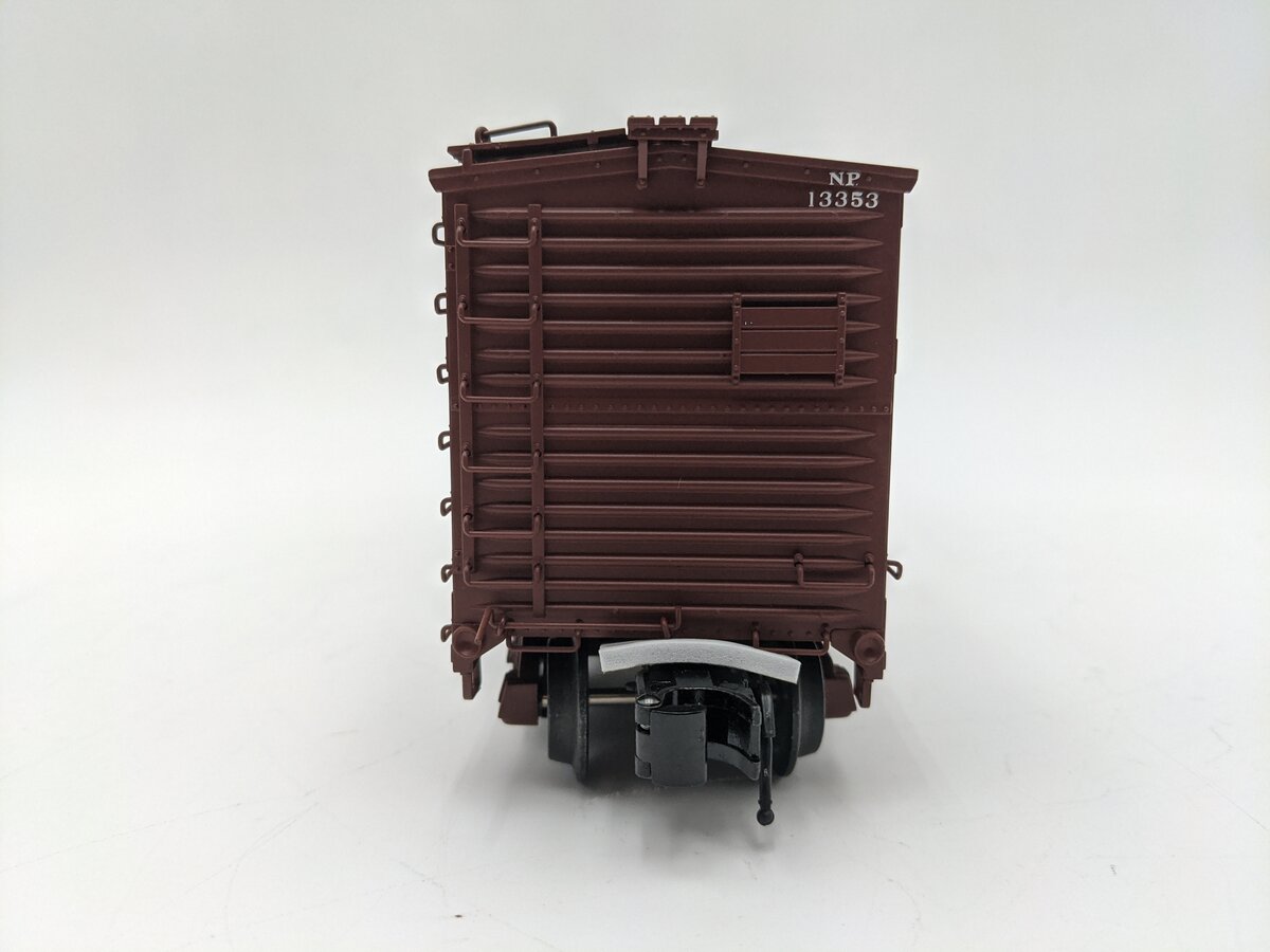 Atlas 3007804-1 O Gauge Northern Pacific USRA Double Sheathed Boxcar #13353 EX/Box