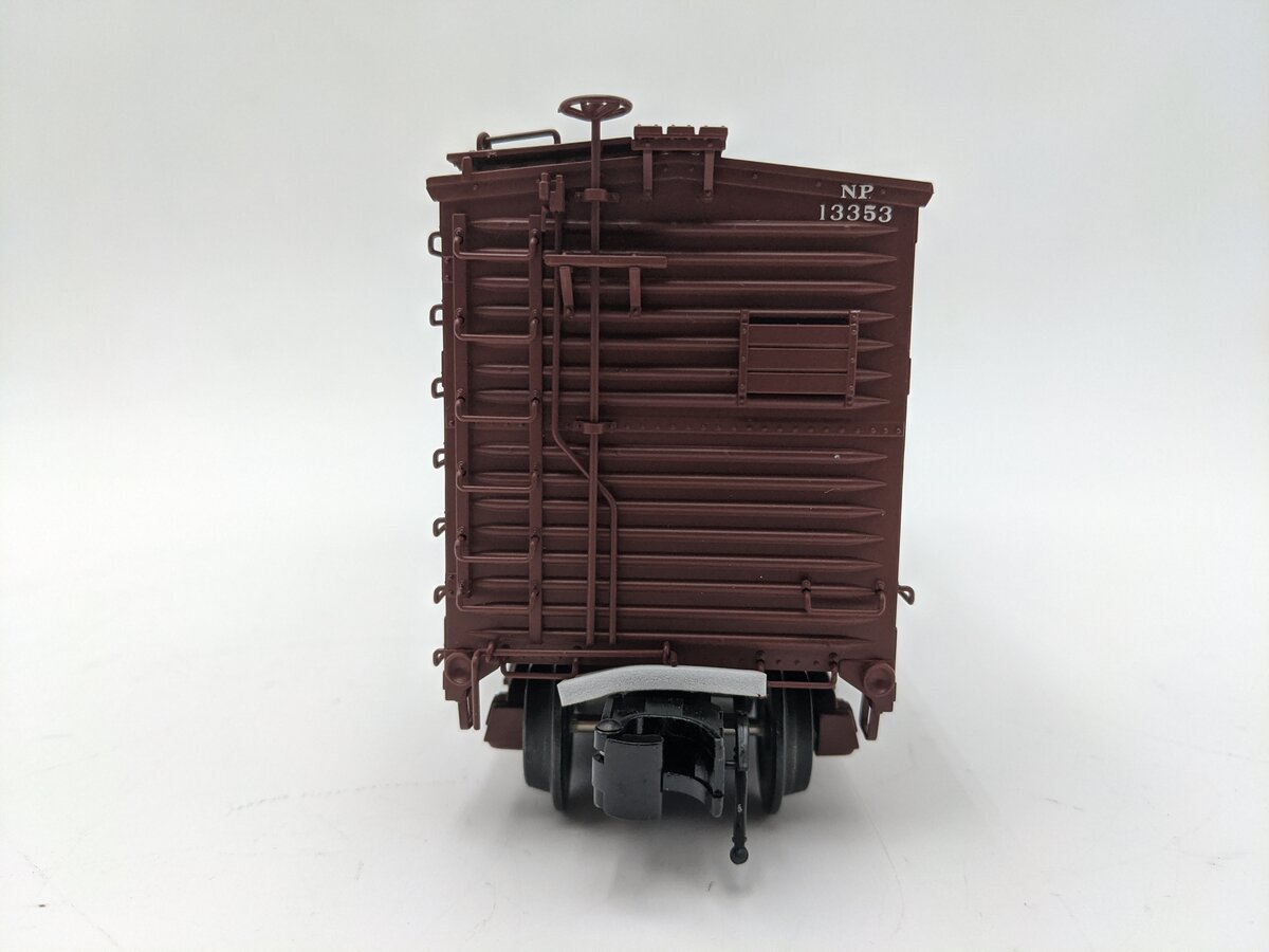 Atlas 3007804-1 O Gauge Northern Pacific USRA Double Sheathed Boxcar #13353 EX/Box