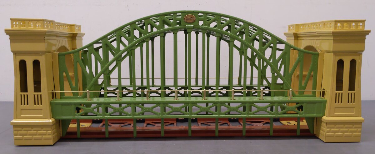 MTH 30-9021 O Hell Gate Bridge Cream & Green EX