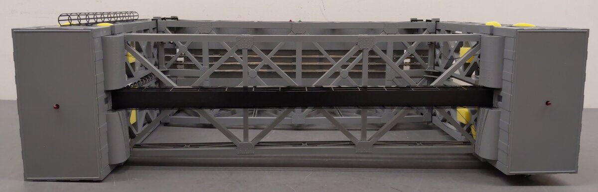 Lionel 6-12782 Operating Lift Bridge with Bell & Lights EX/Box