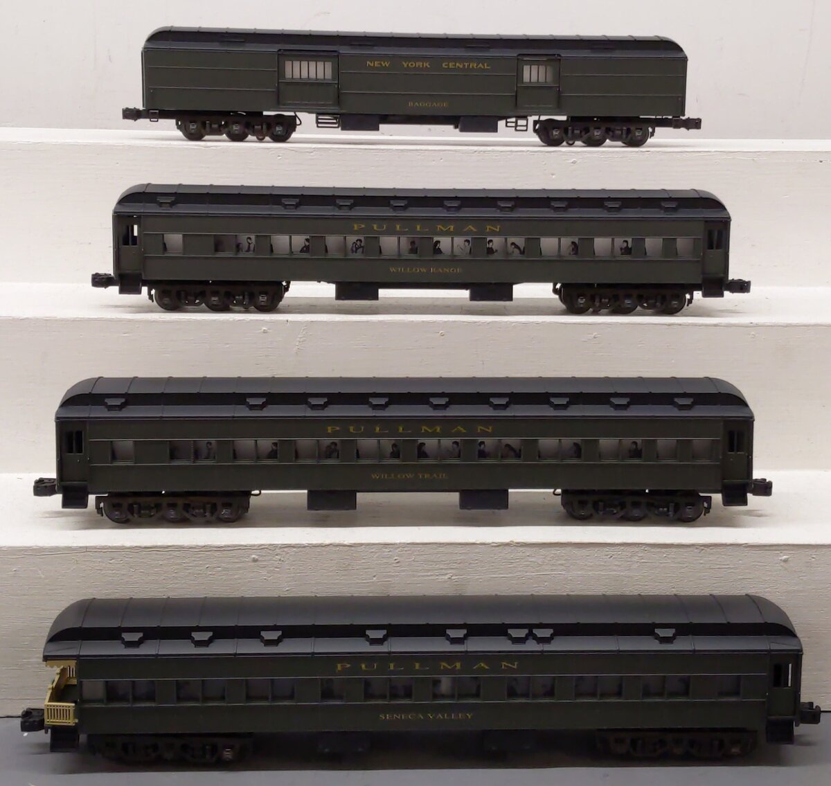 Lionel 6-19060 O Gauge New York Central Pullman Heavyweight Cars (Set of 4) EX/Box