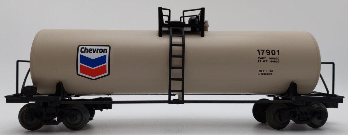 Lionel 6-17901 O Gauge Chevron Uni-body Tank Car LN/Box
