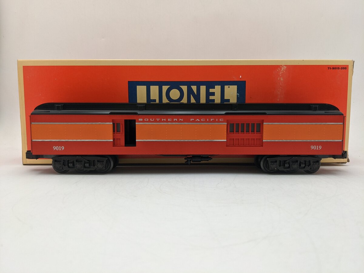 Lionel 6-19019 O Gauge Southern Pacific Madison Heavyweight Baggage Car EX/Box