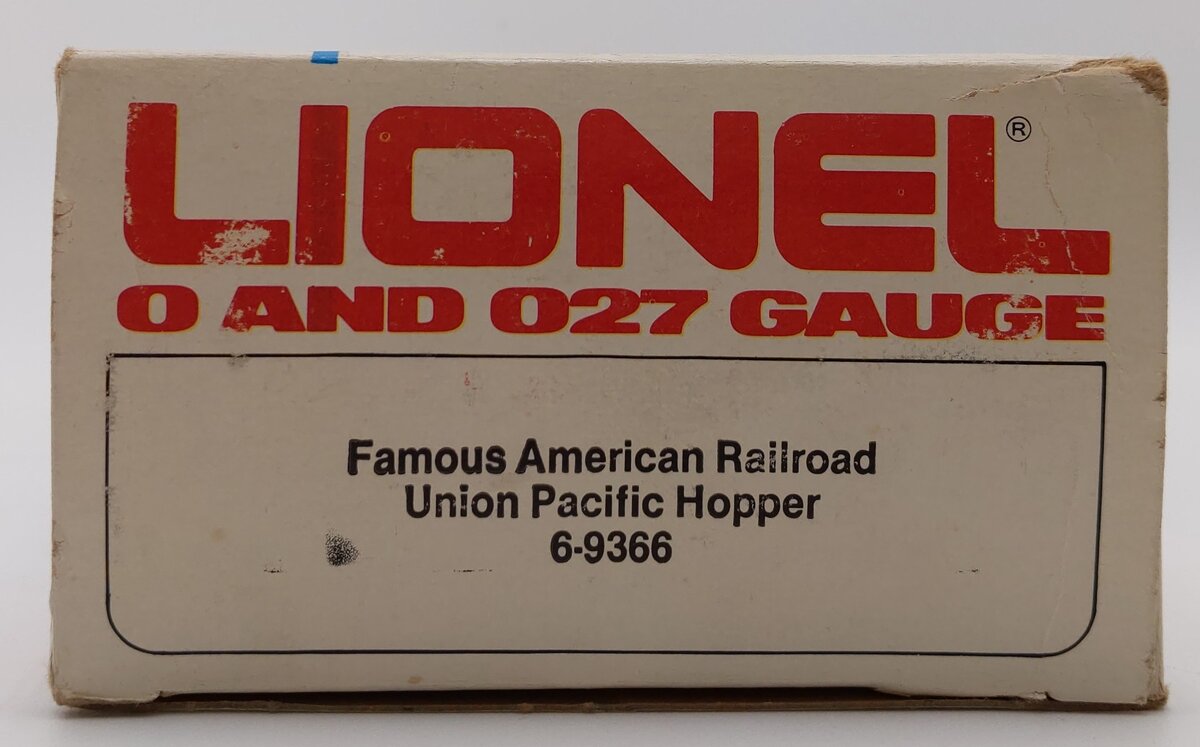 Lionel 6-9366 O Gauge Union Pacific Covered 4-Bay Hopper #9366 EX/Box