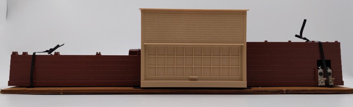 Lionel 6-12873 O Operating Sawmill with Brown Base LN/Box