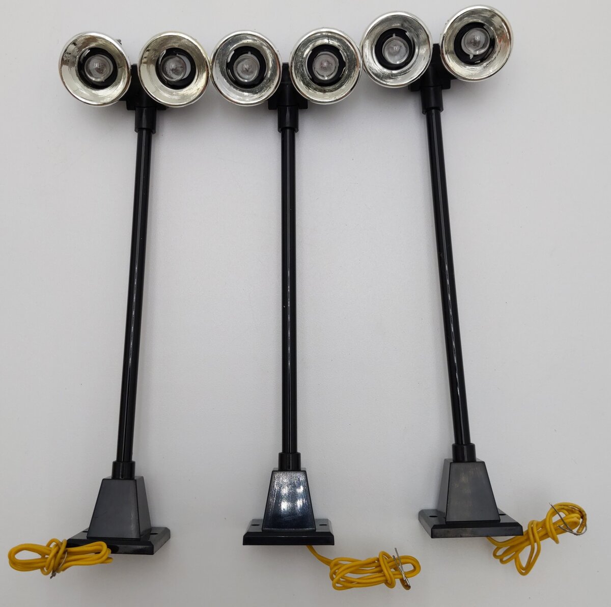 Lionel 6-12927 O Dual Illuminated #65 Yard Lights (Set of 3) LN/Box