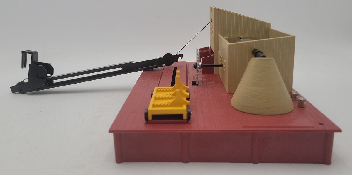 Lionel 4-2321 O Gauge Operating Sawmill EX/Box
