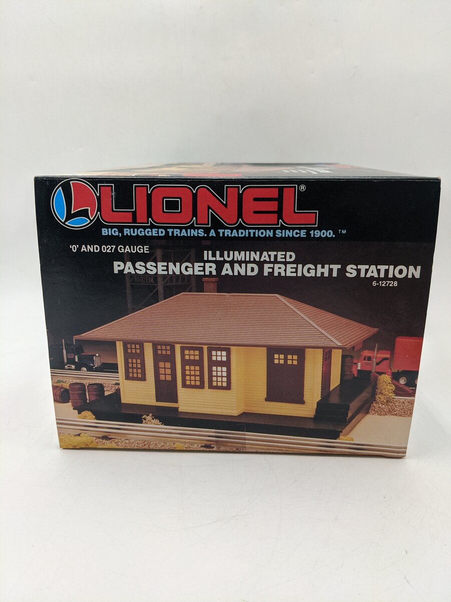 Lionel 6-12728 O Scale Illuminated Passenger & Freight Station EX/Box