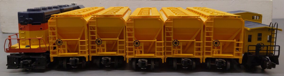 Lionel 6-11705 O Gauge Chessie System Diesel Freight Train Set EX/Box