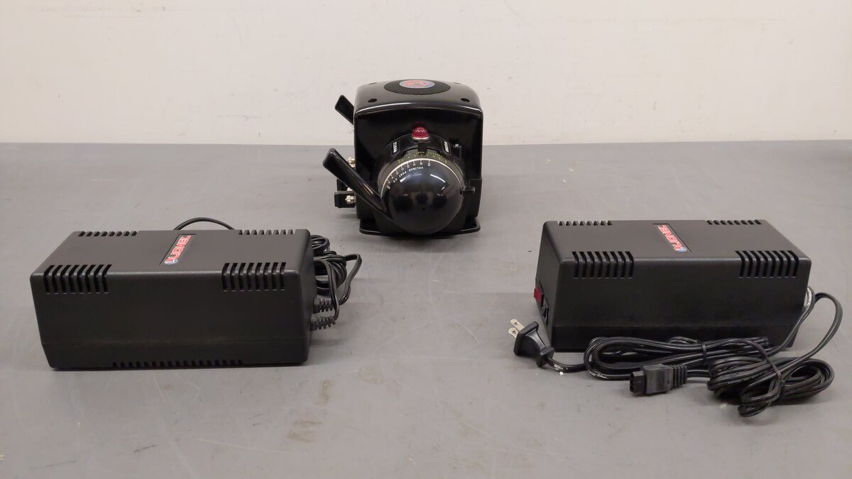 Lionel 6-22982 O ZW Postwar Celebration Series Controller & 2 Transformers Set EX/Box