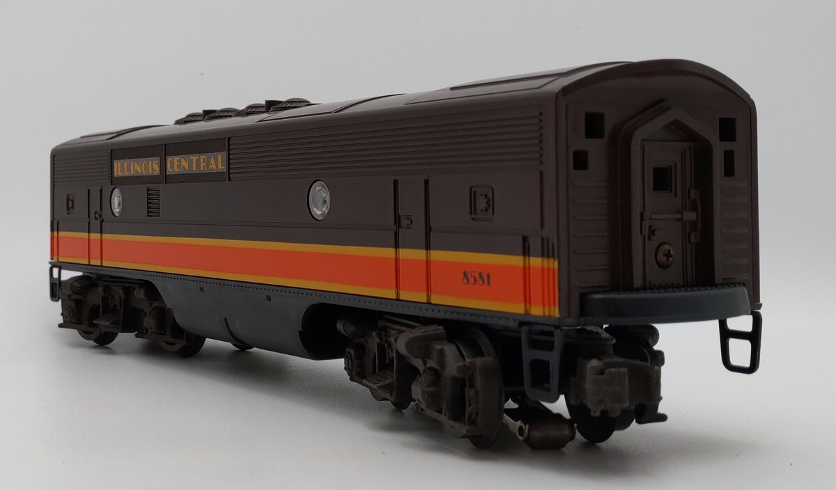 Lionel 6-8581 O Gauge Illinois Central F3 Dummy B Unit Diesel Locomotive LN/Box